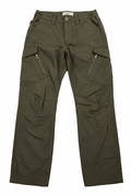 Pantalón de trekking antidesgarro ELT, resistente al agua y al viento, color verde oscuro, vista frontal profesional